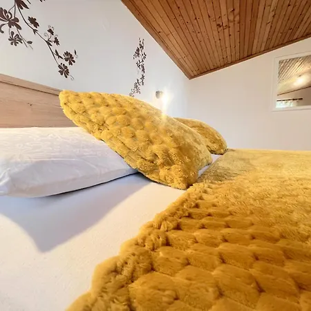 Oasis Loft Close To Rab Old Town Apartamento Palit