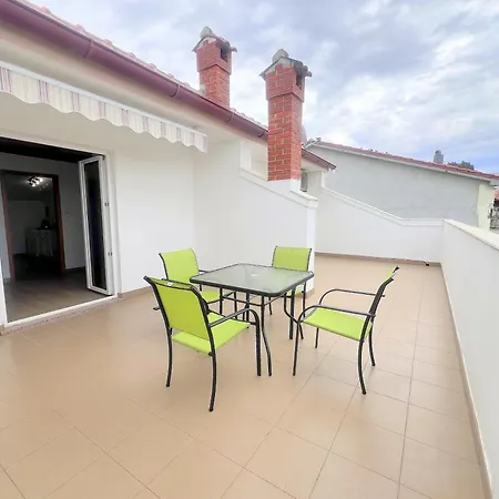 Oasis Loft Close To Rab Old Town Apartamento *