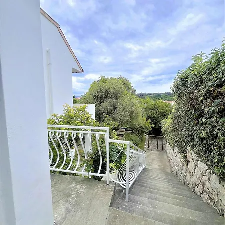 Apartamento Oasis Loft Close To Rab Old Town *