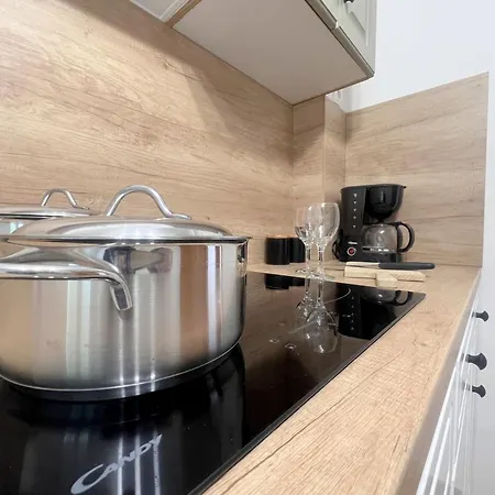 Apartamento Oasis Loft Close To Rab Old Town *