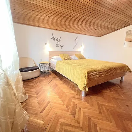 Apartamento Oasis Loft Close To Rab Old Town *